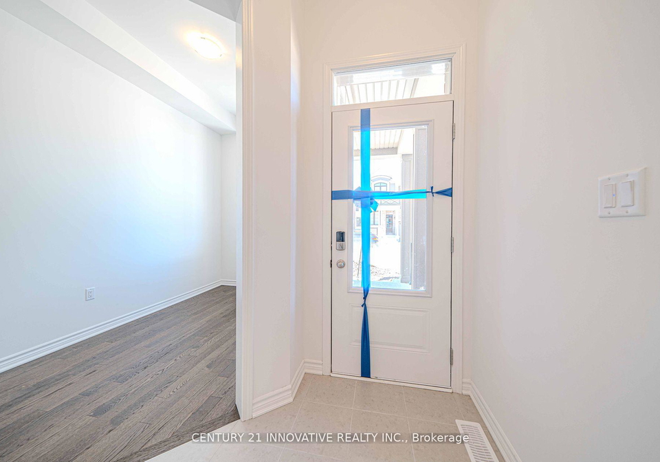 1849-passionfruit-grove-pickering-ontario-e13776640
