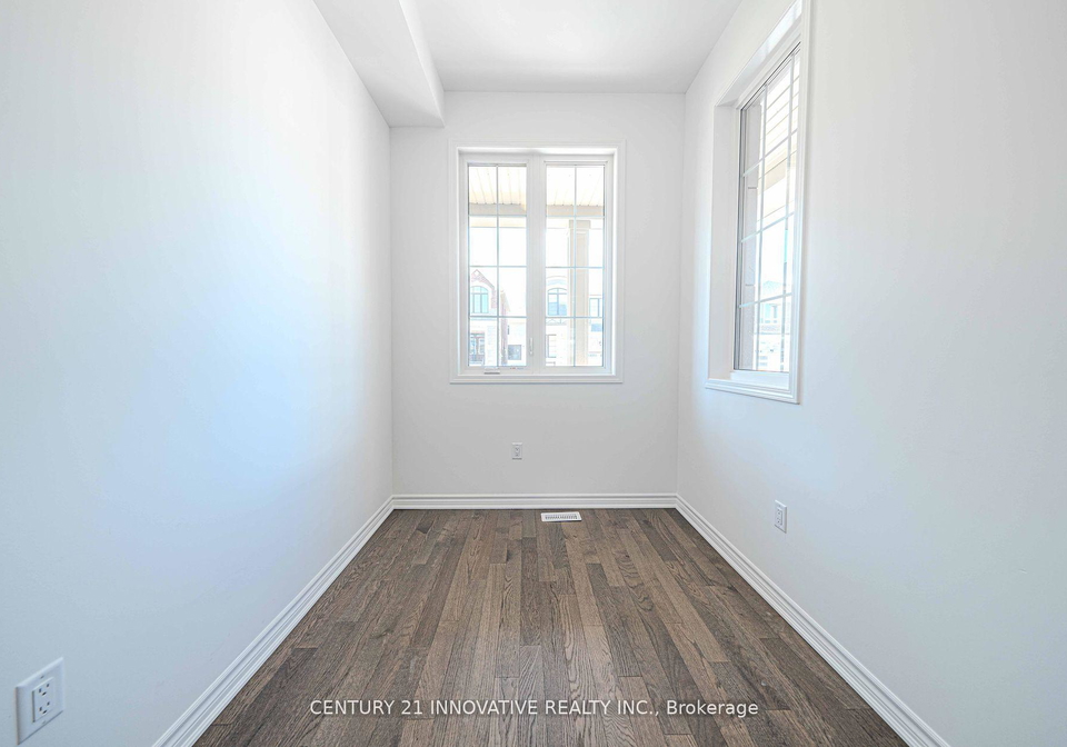 1849-passionfruit-grove-pickering-ontario-e13776640