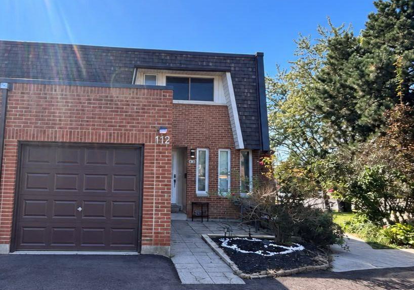 deacon-lane-ne-ajax-ontario-e13776790