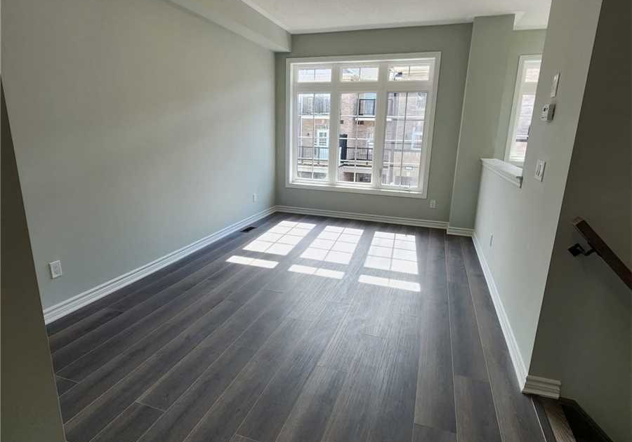 8-royal-collection-way-whitby-ontario-e13777048