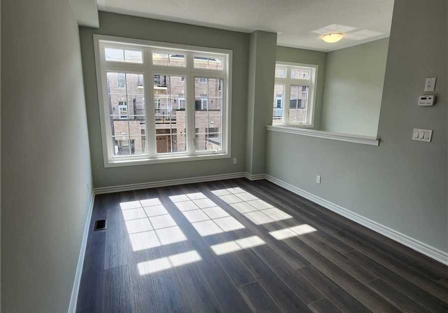 8-royal-collection-way-whitby-ontario-e13777048