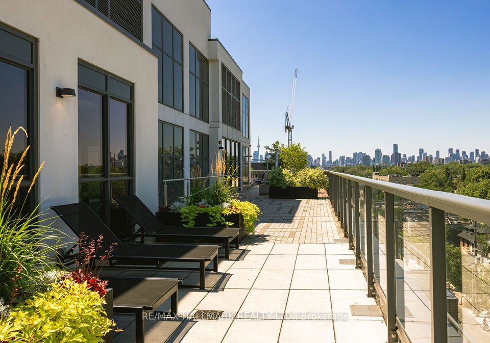 1331-queen-street-e-toronto-toronto-ontario-e13777254