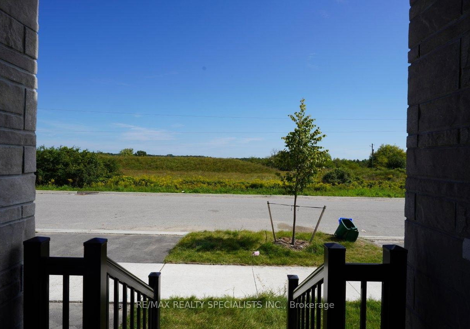 3032-sideline-16-road-pickering-ontario-e13777556