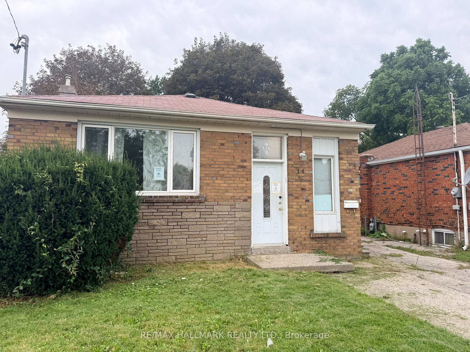 14-lombardy-crescent-toronto-scarborough-ontario-e13778384