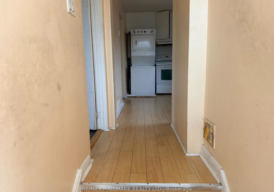 14-lombardy-crescent-toronto-scarborough-ontario-e13778384