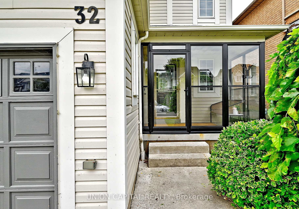 32-regatta-crescent-whitby-ontario-e13778406