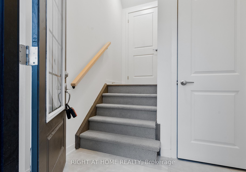 13-selfridge-way-whitby-ontario-e13778628