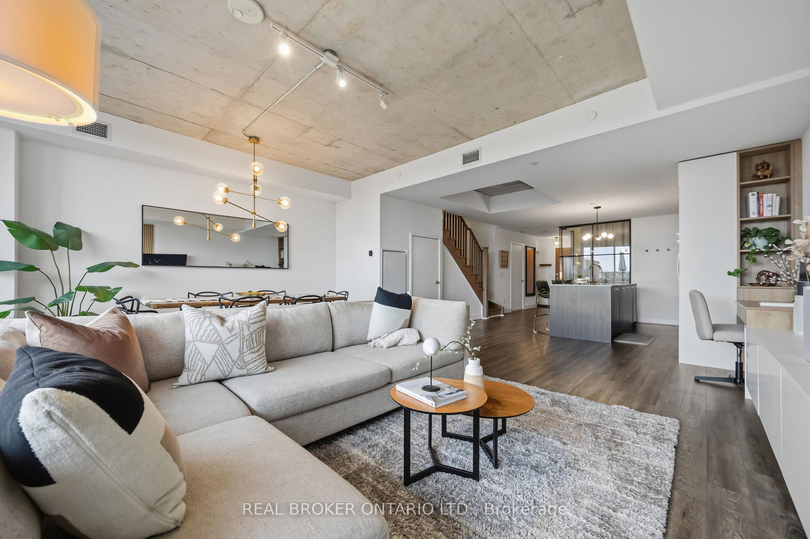 15-baseball-place-toronto-toronto-ontario-e13779662