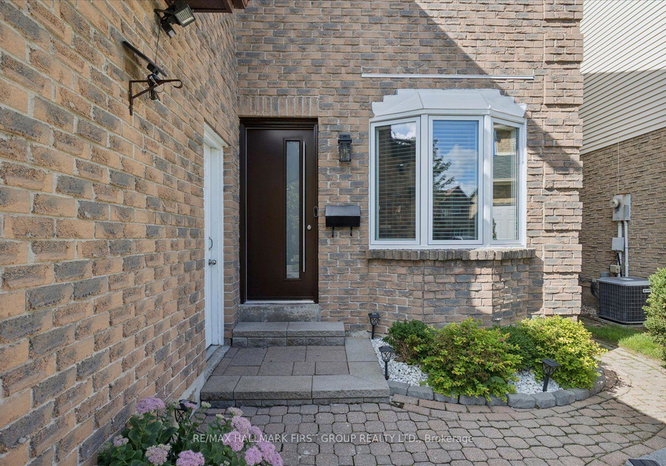 736-stonepath-circle-pickering-ontario-e13779970