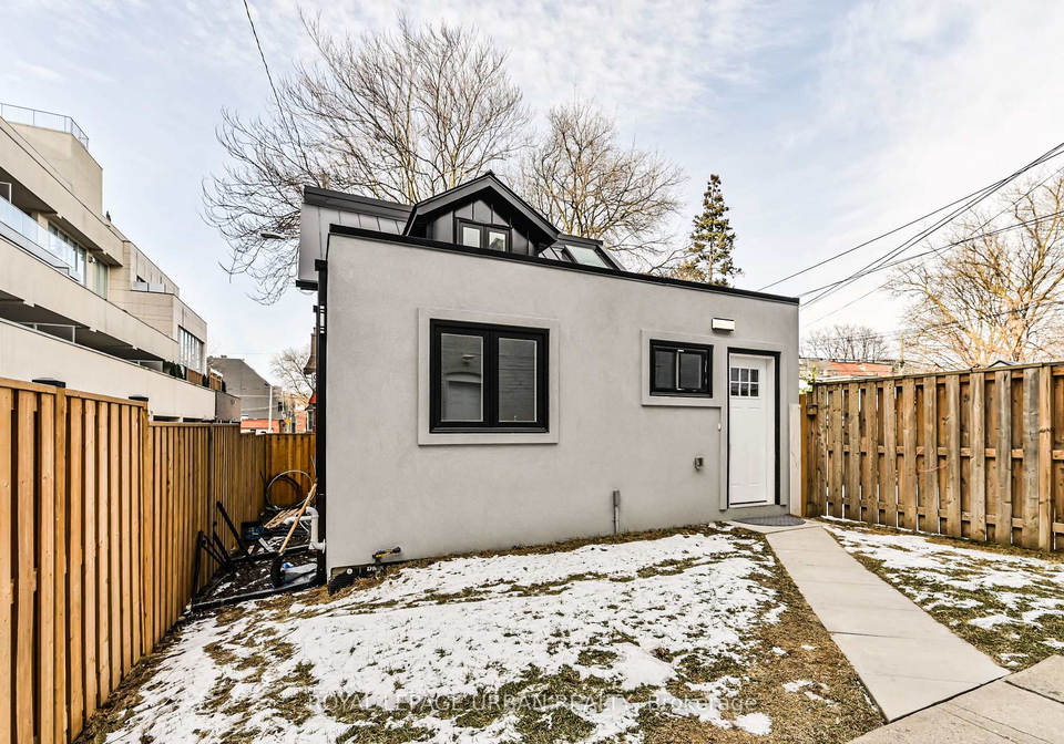 208-woodbine-avenue-toronto-toronto-ontario-e13780408