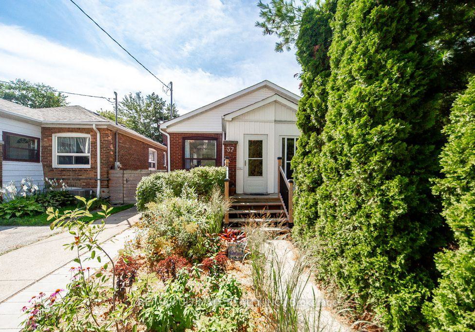 37-gowan-avenue-toronto-east-york-ontario-e13780860