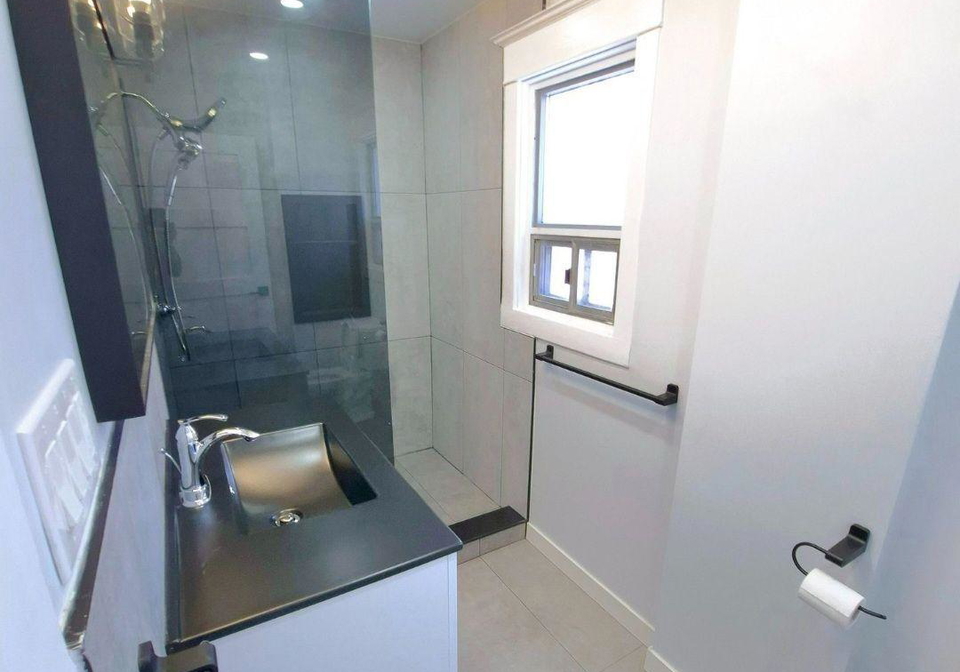 137-glenmore-road-toronto-toronto-ontario-e13781394