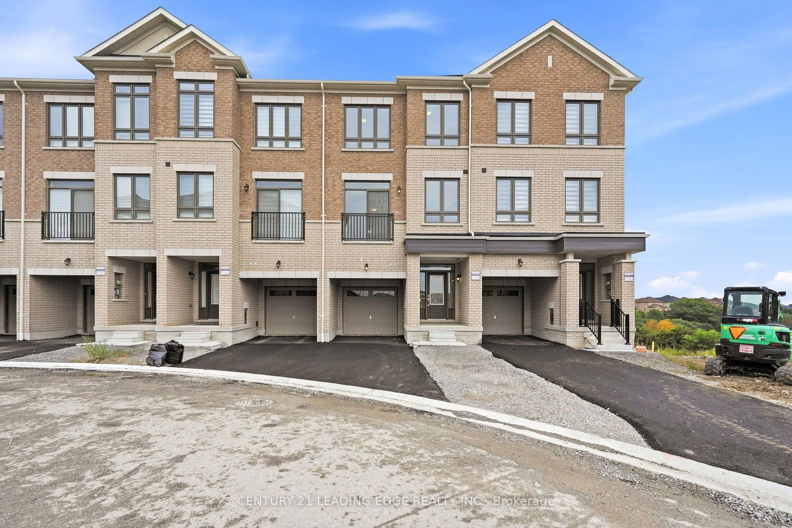 53-upper-paradise-way-whitby-ontario-e13781550
