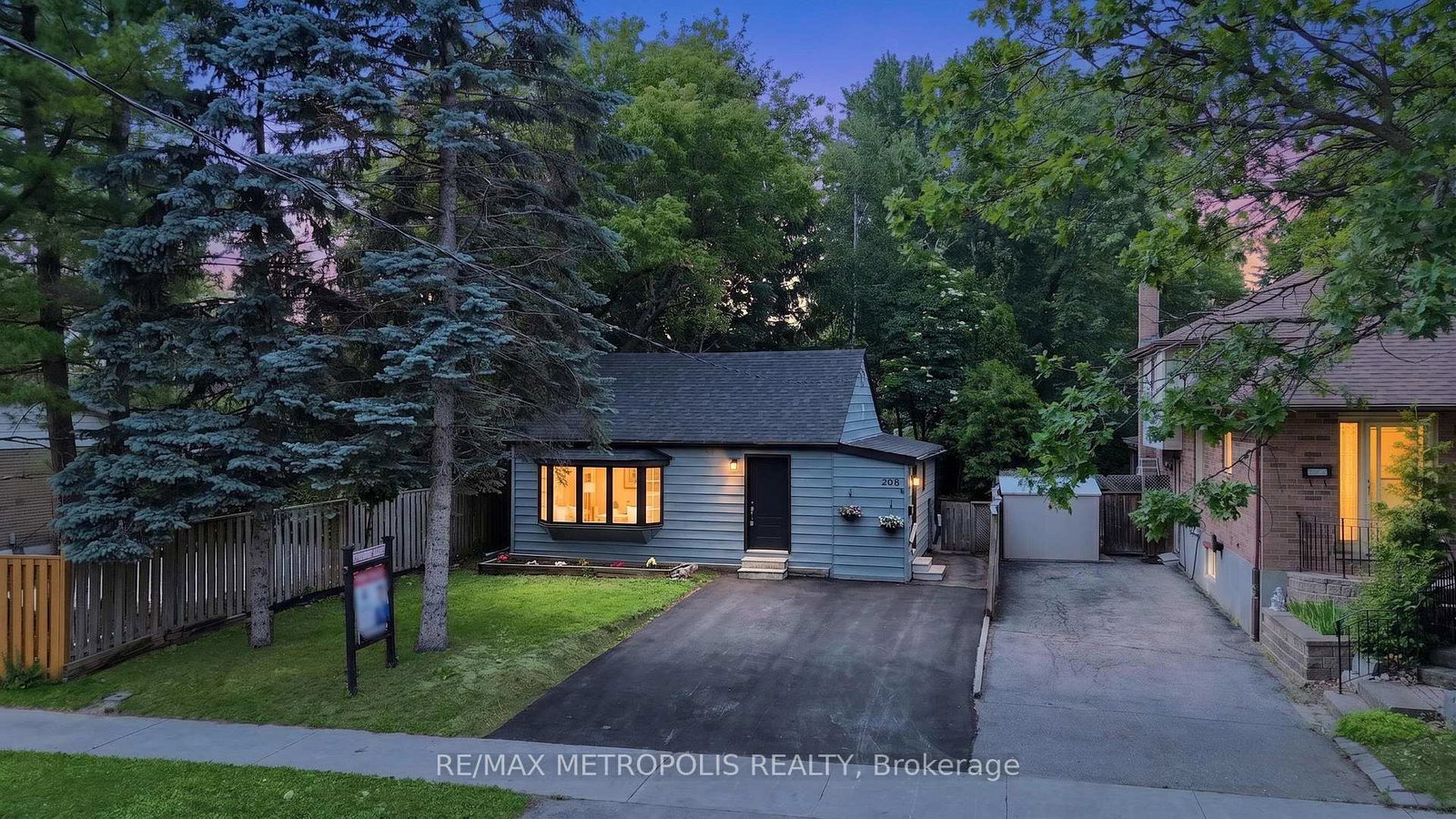 208-palmerston-avenue-whitby-ontario-e13781622