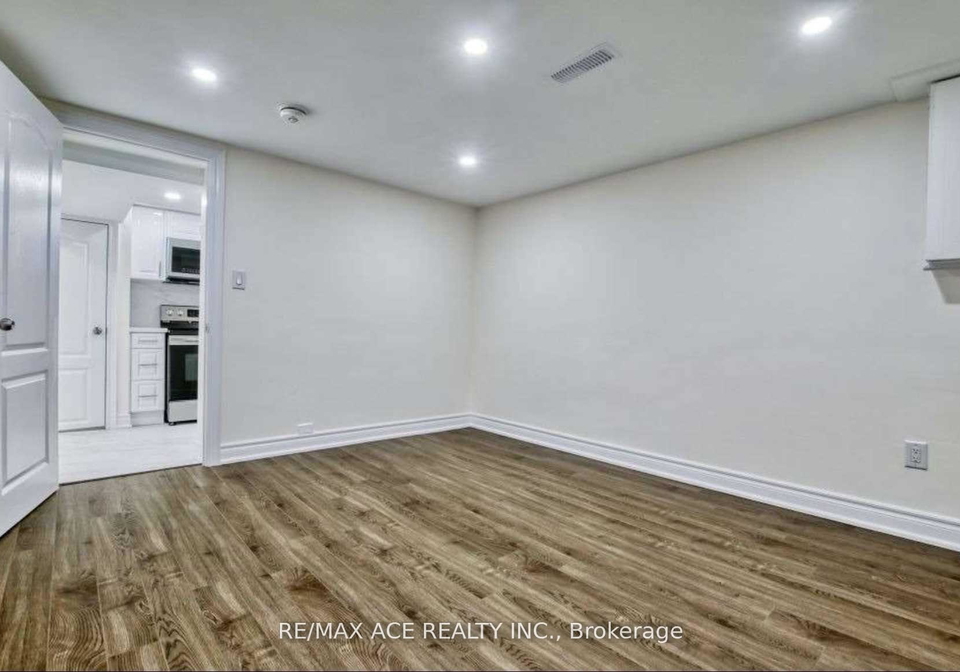 17-brewton-road-toronto-scarborough-ontario-e13781716