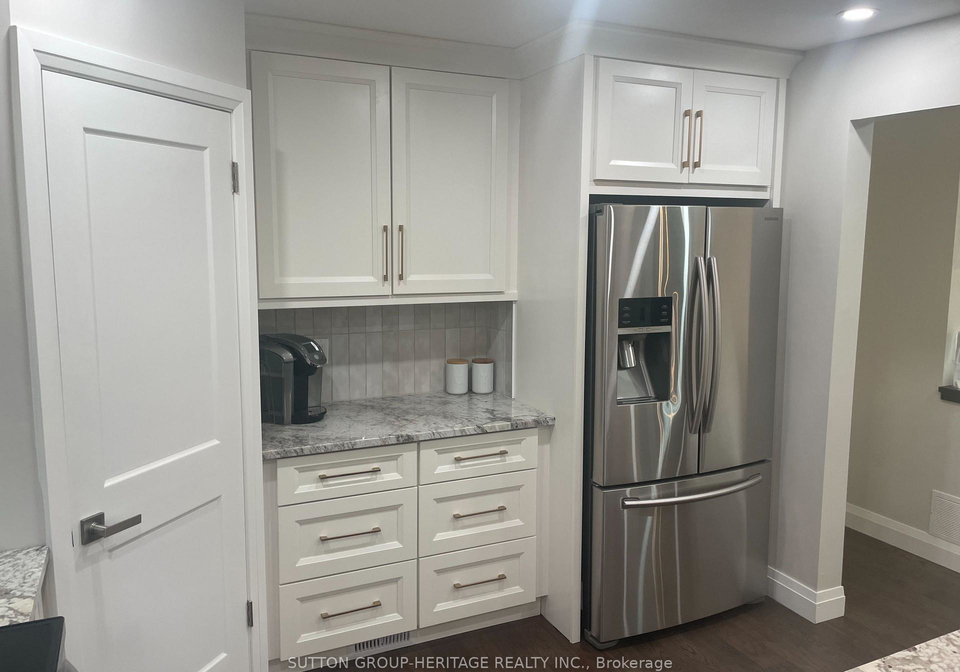 160-laurel-court-oshawa-ontario-e13781786
