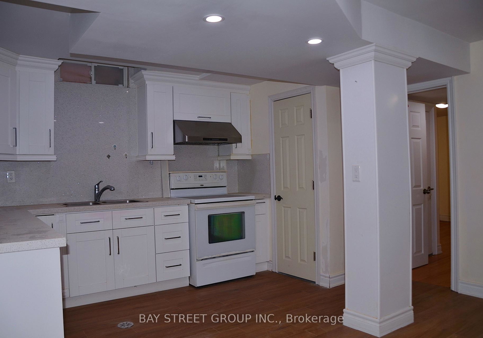 58-alanbull-square-toronto-scarborough-ontario-e13781868
