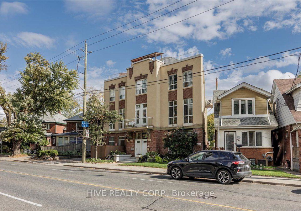 957-broadview-avenue-toronto-east-york-ontario-e13781878