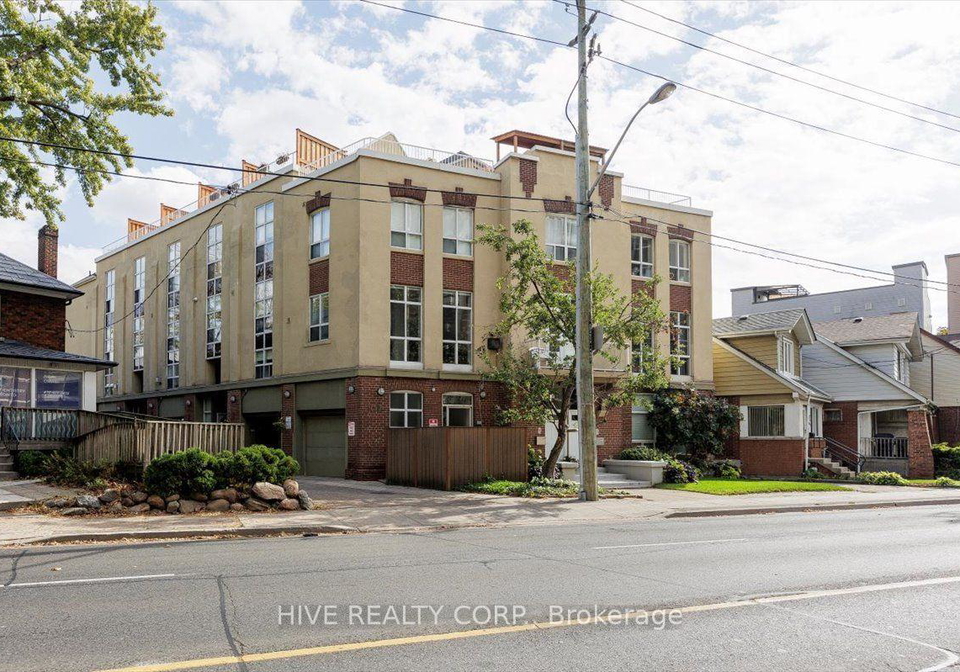 957-broadview-avenue-toronto-east-york-ontario-e13781878