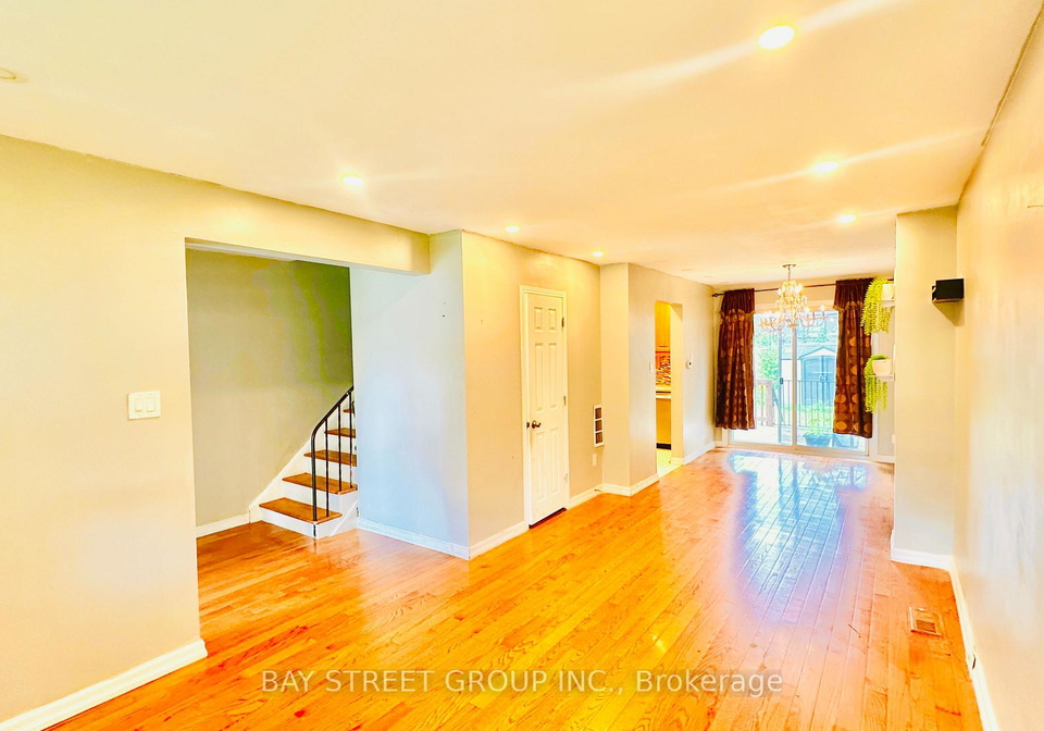 57-medway-crescent-toronto-scarborough-ontario-e13782644
