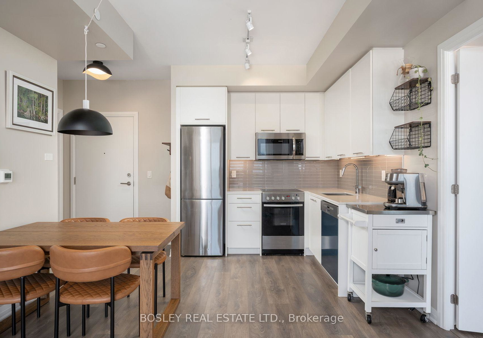 2301-danforth-avenue-toronto-toronto-ontario-e13782670