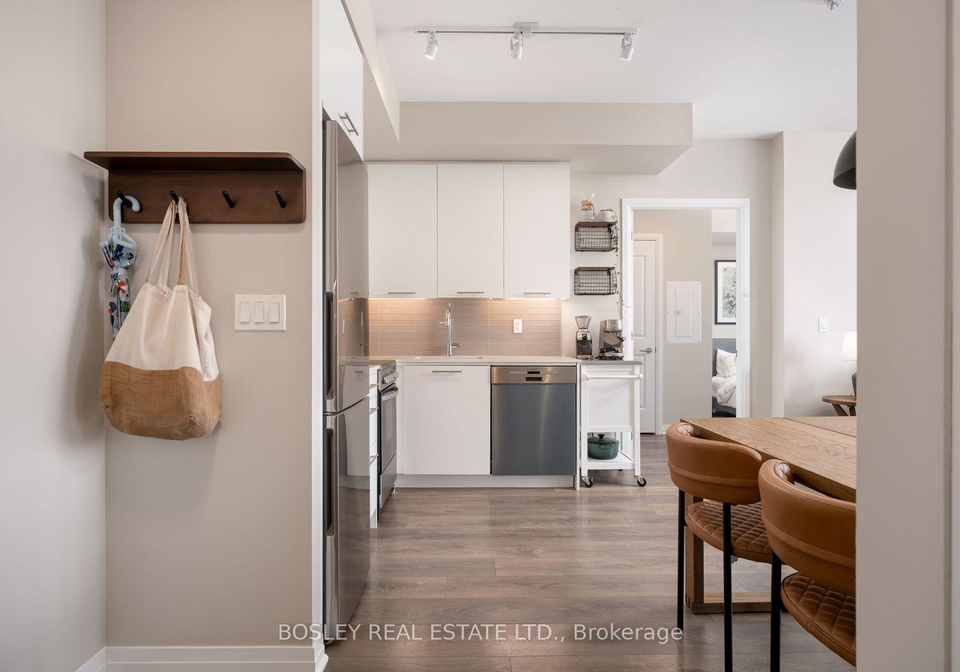2301-danforth-avenue-toronto-toronto-ontario-e13782670