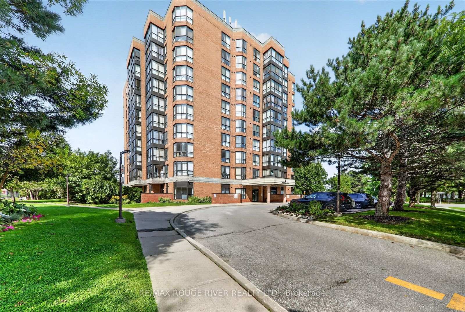 8-silver-bell-grove-toronto-scarborough-ontario-e13783286