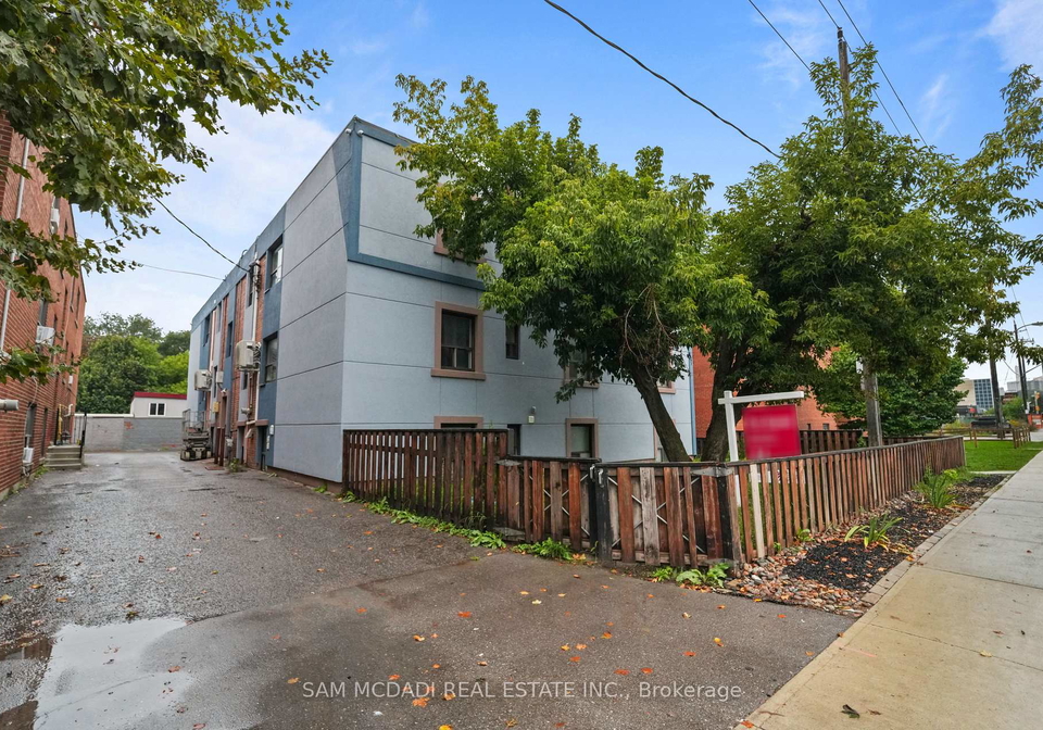 1016-oconnor-drive-toronto-east-york-ontario-e13783314