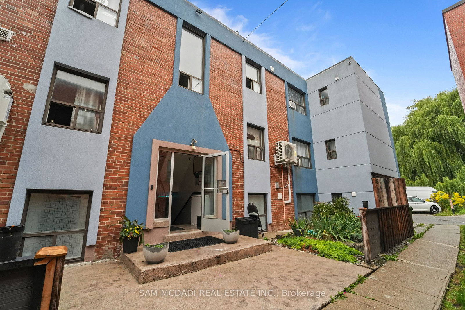 1016-oconnor-drive-toronto-east-york-ontario-e13783336