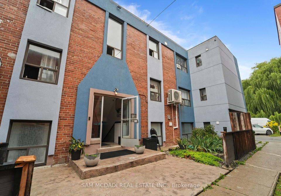 1016-oconnor-drive-toronto-east-york-ontario-e13783362