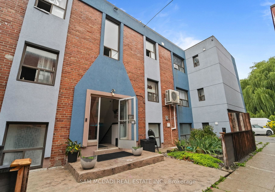 1016-oconnor-drive-toronto-east-york-ontario-e13783362