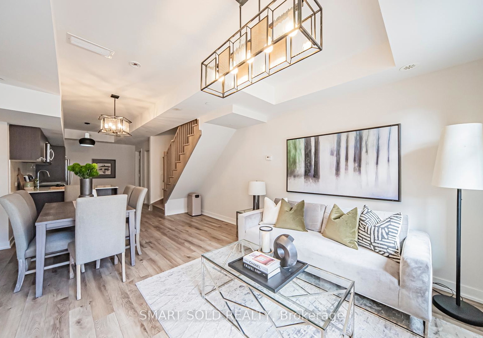 20-echo-point-toronto-scarborough-ontario-e13783572