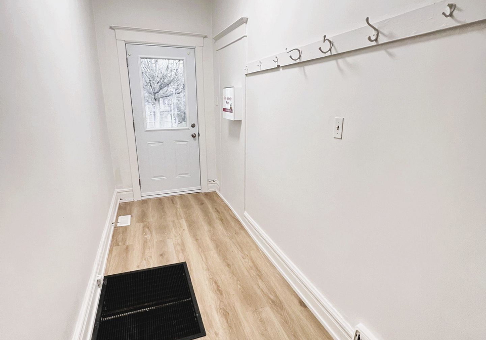 82-curzon-street-toronto-toronto-ontario-e13783684