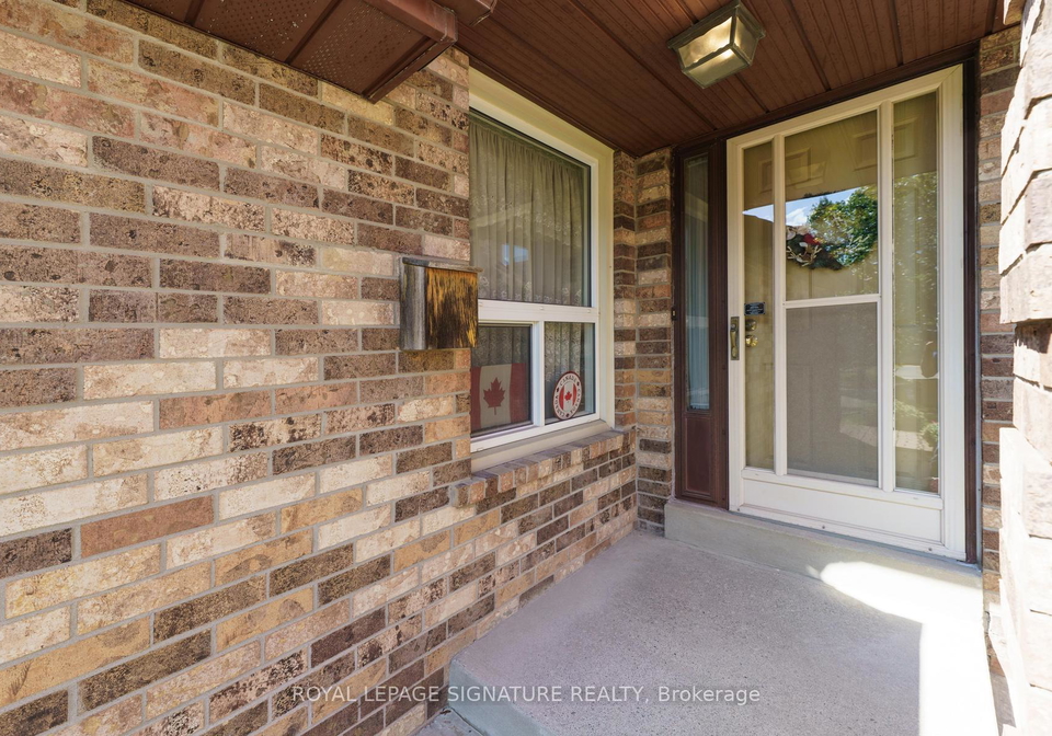 12-manilow-street-toronto-scarborough-ontario-e13783822
