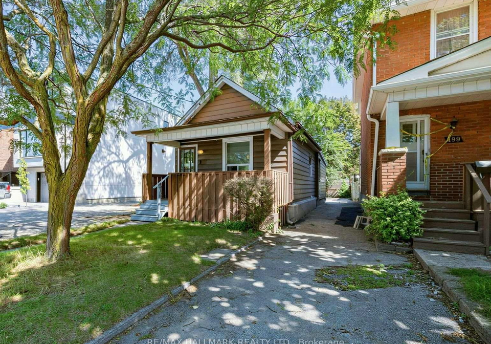 201-linsmore-crescent-toronto-east-york-ontario-e13784746