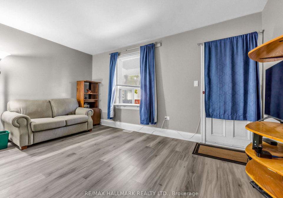 201-linsmore-crescent-toronto-east-york-ontario-e13784746