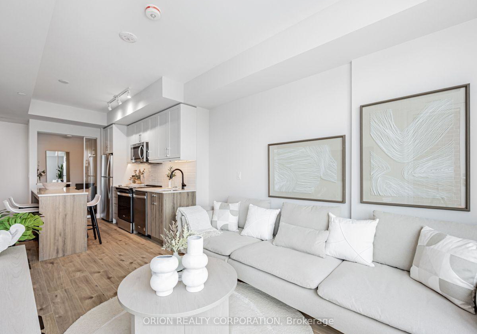 201-brock-street-s-whitby-ontario-e13785050