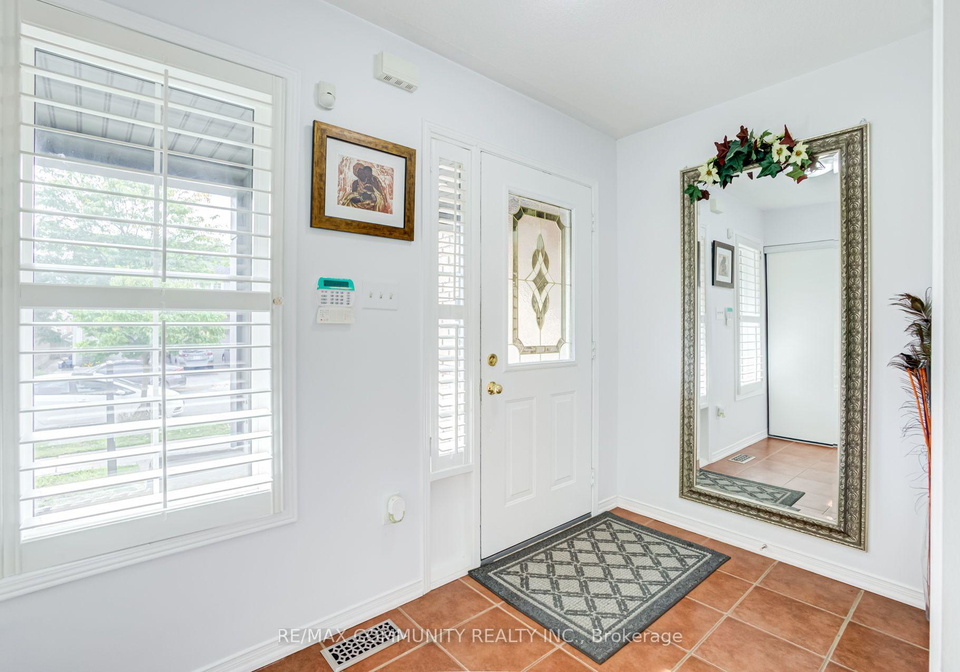 19-tiller-street-ajax-ontario-e13785238