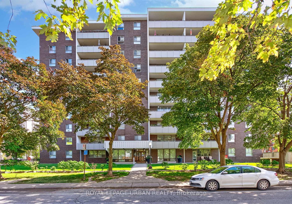 1135-logan-avenue-toronto-east-york-ontario-e13785626