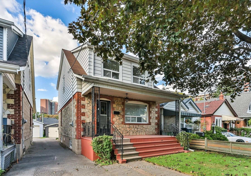8-sutherland-avenue-toronto-east-york-ontario-e13787528