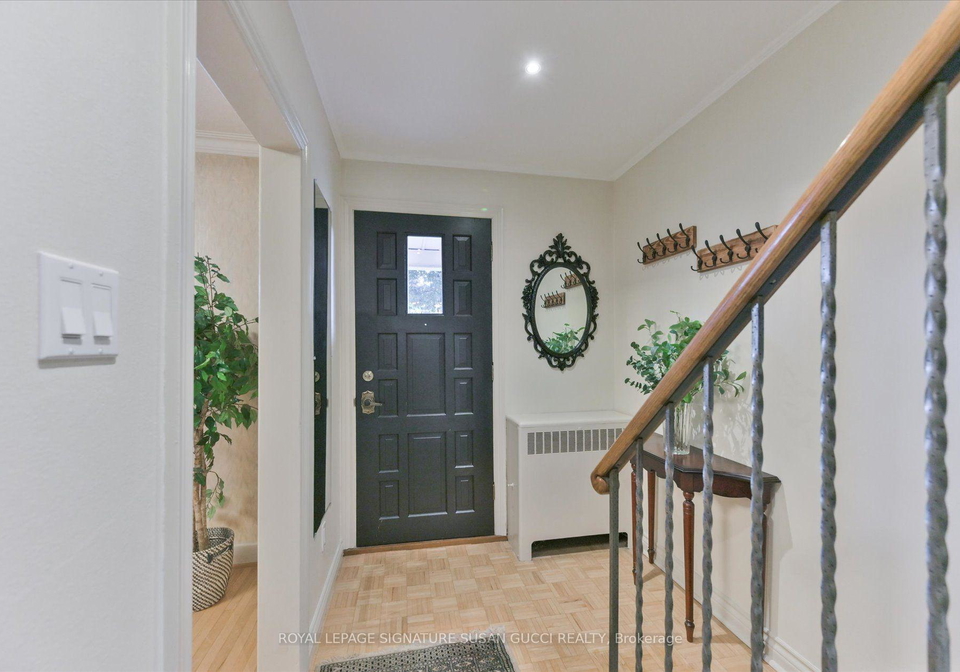 8-sutherland-avenue-toronto-east-york-ontario-e13787528