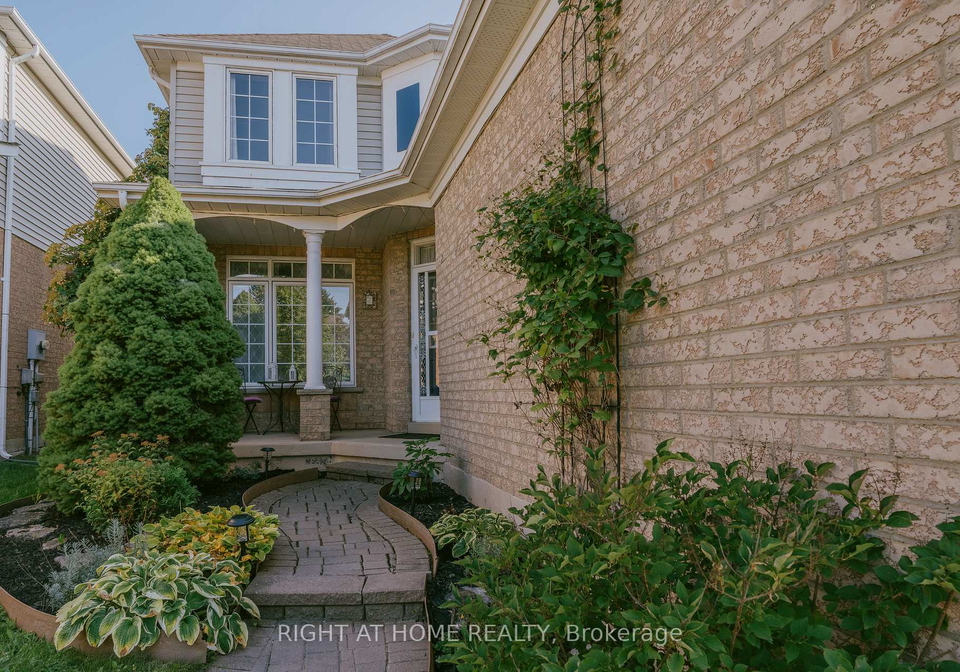 1014-summitview-crescent-oshawa-ontario-e13787552