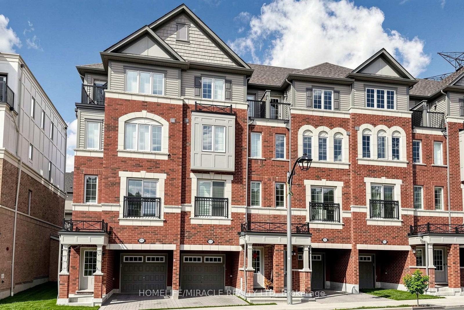 2725-deputy-minister-path-oshawa-ontario-e13788342