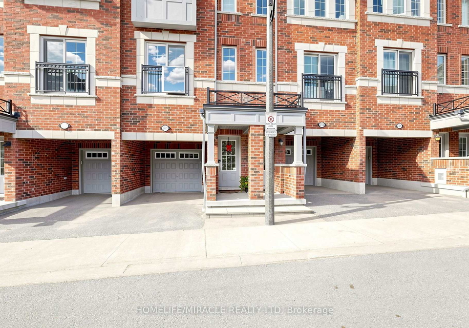 2725-deputy-minister-path-oshawa-ontario-e13788342
