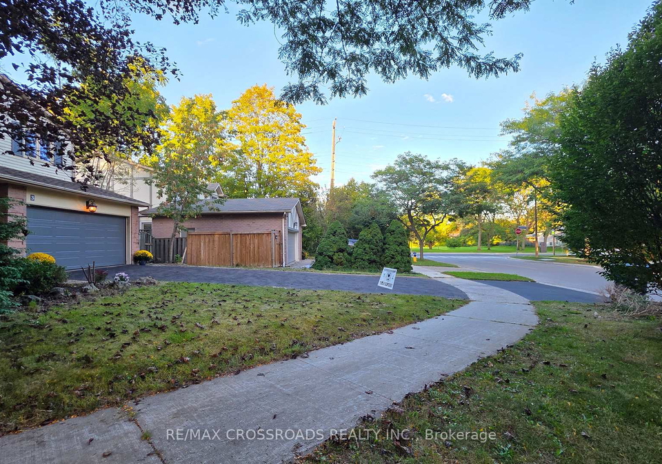 3-cherrydale-court-toronto-scarborough-ontario-e13788958