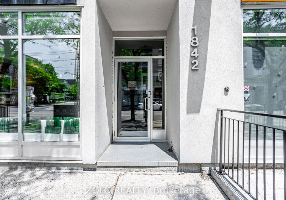 1842-queen-street-e-toronto-toronto-ontario-e13789554