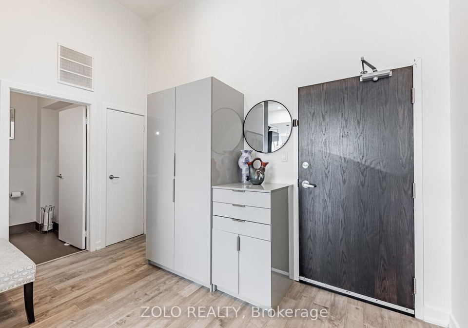1842-queen-street-e-toronto-toronto-ontario-e13789554