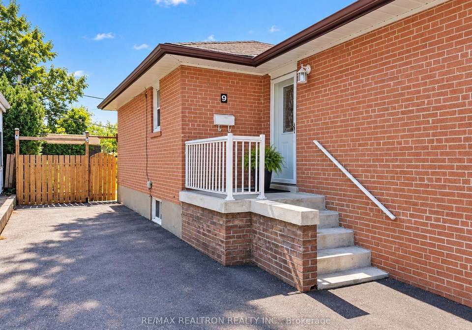 9-stanwell-drive-toronto-scarborough-ontario-e13791304