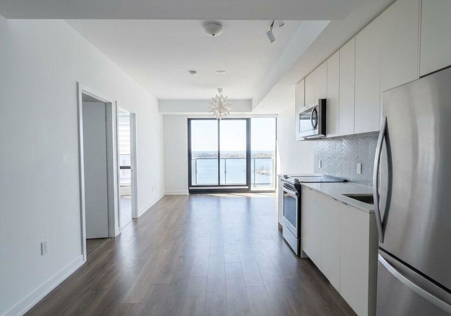 1604-charles-street-whitby-ontario-e13792212