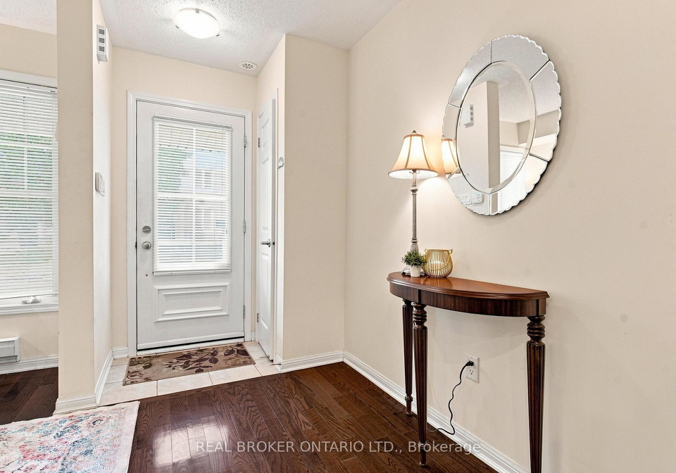8-ayers-crescent-toronto-scarborough-ontario-e13792368